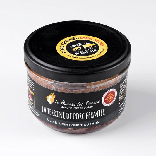 La Terrine de porc fermier à l'ail noir confit